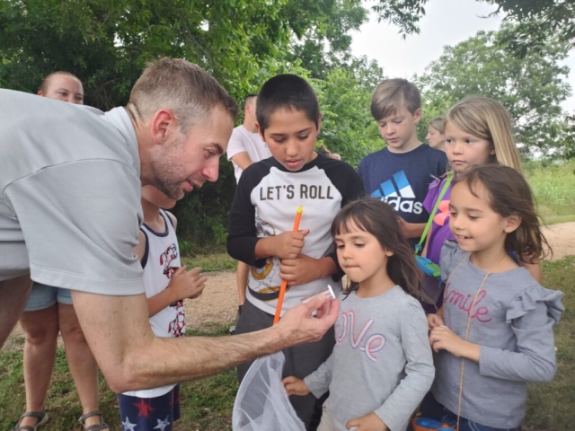 Kids ask Ben to ID a firefly